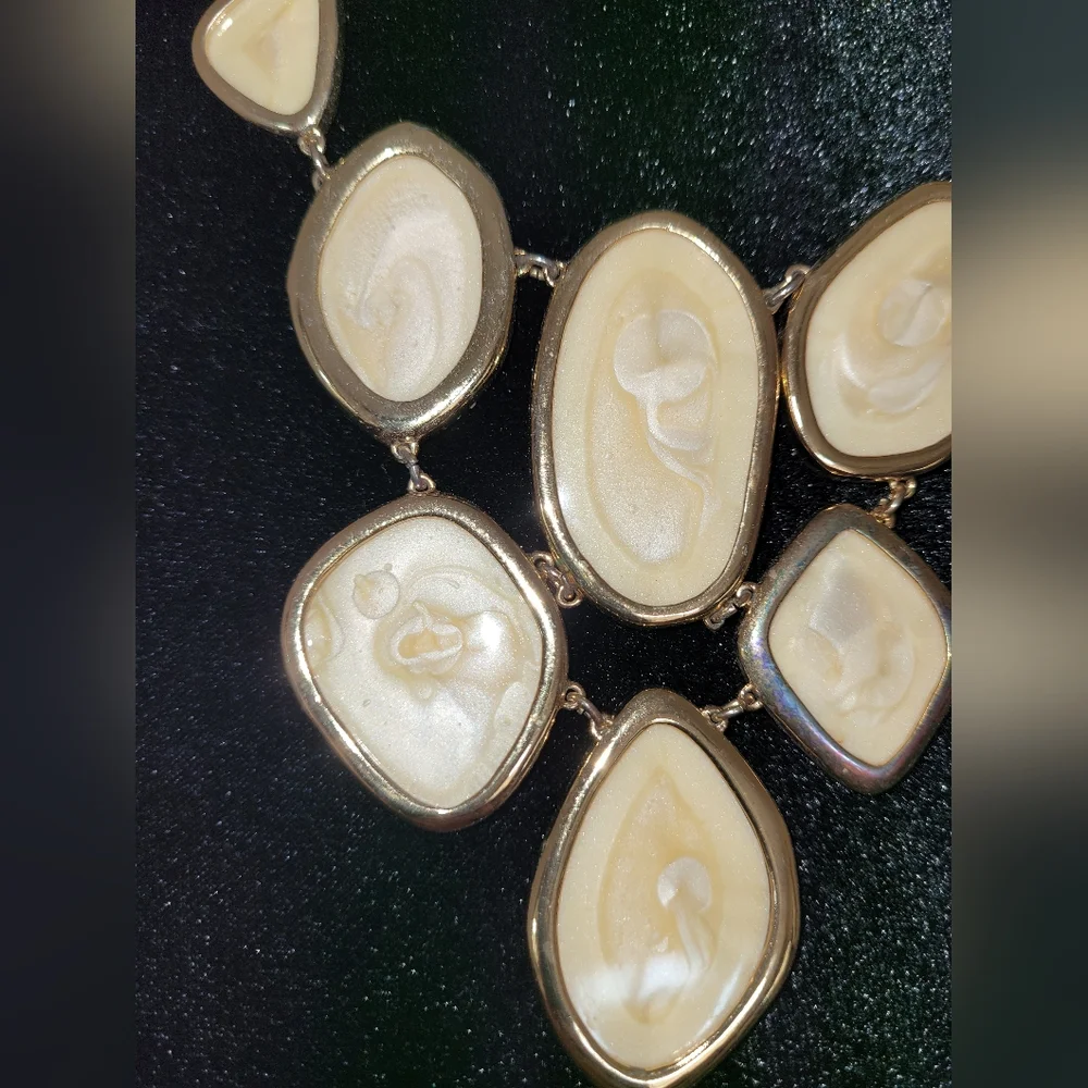 Stella & Dot Fiona Bib Necklace - Picture 6 of 9